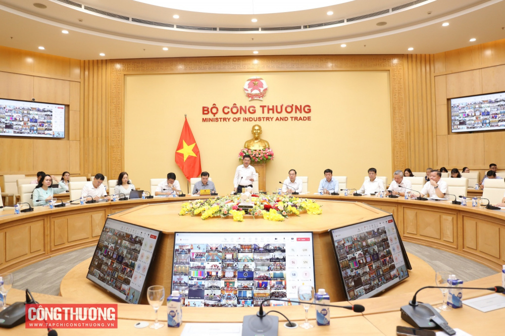 trien-khai-hieu-qua-phan-quyen-phan-cap-linh-vuc-ky-thuat-an-toan-va-moi-truong-cong-nghiep_685f6e9041a60 Bộ Công Thương