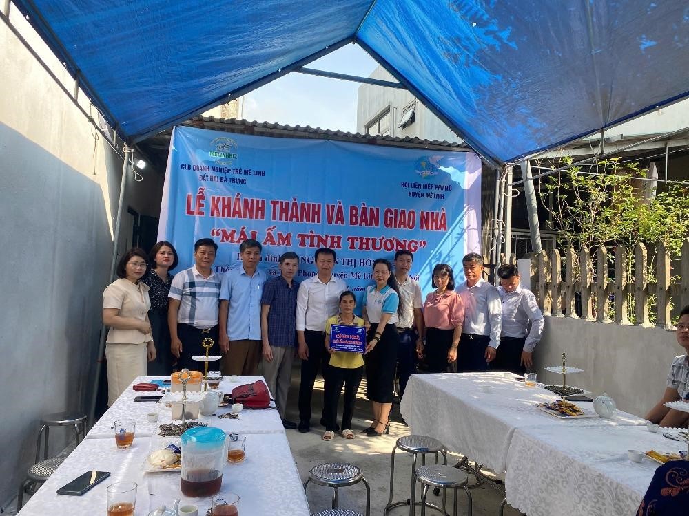 z6747056987483726830d42cd1aa40e0bf029991141783_egzi_thumb Hội LHPN huyện Mê Linh: Trao tặng Mái ấm tình thương cho phụ nữ có hoàn cảnh khó khăn - ảnh 1