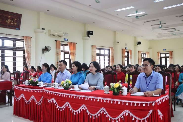 1_tair Hội nghị công bố các Quyết định thành lập Hội Liên hiệp Phụ nữ xã Bất Bạt - ảnh 1