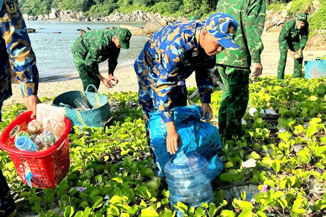 Tuổi trẻ Vùng 5 Hải quân thực hiện “Ngày thứ Bảy tình nguyện”