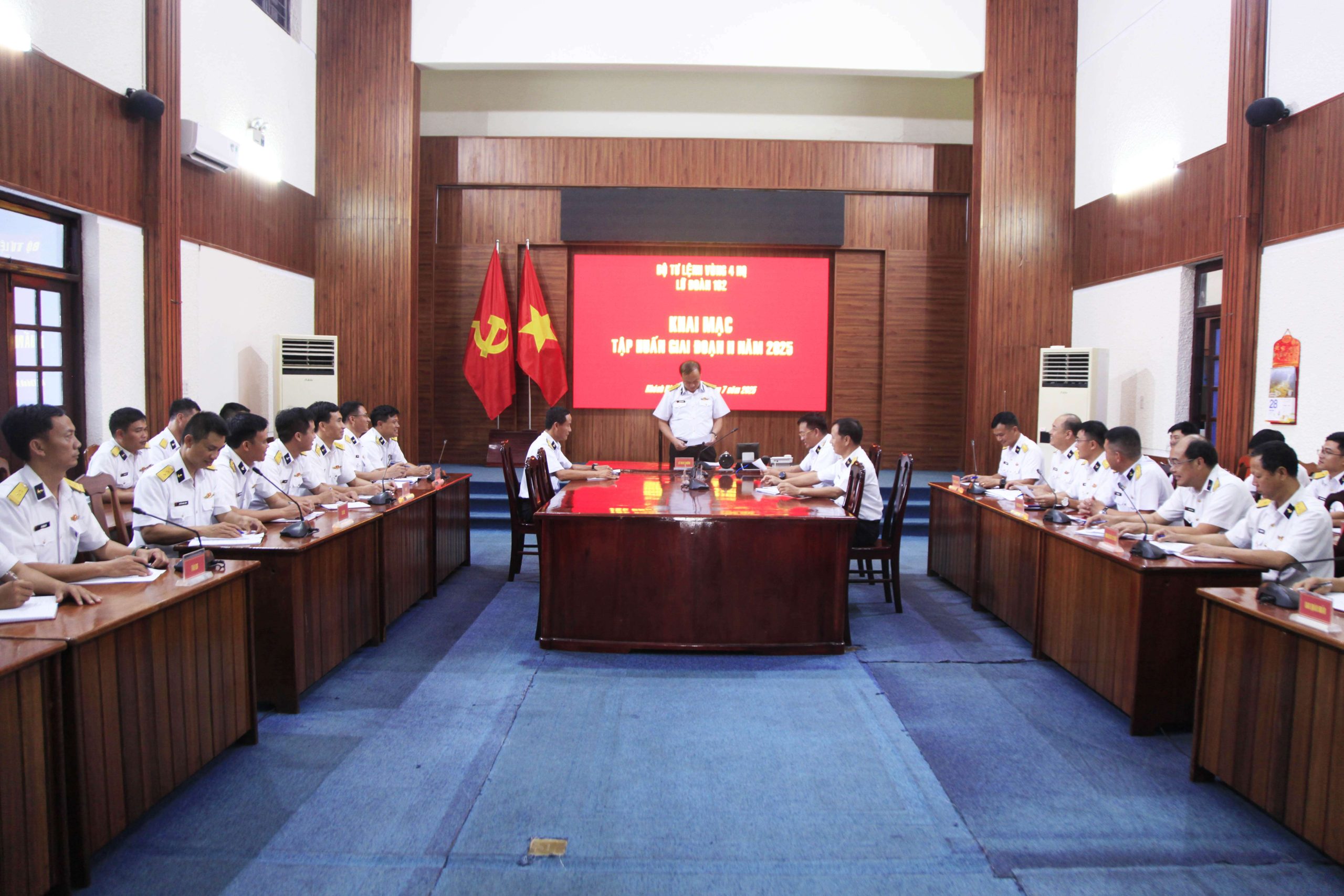 Lữ đoàn 162, Vùng 4 Hải quân khai mạc tập huấn cán bộ đợt 2 năm 2025.