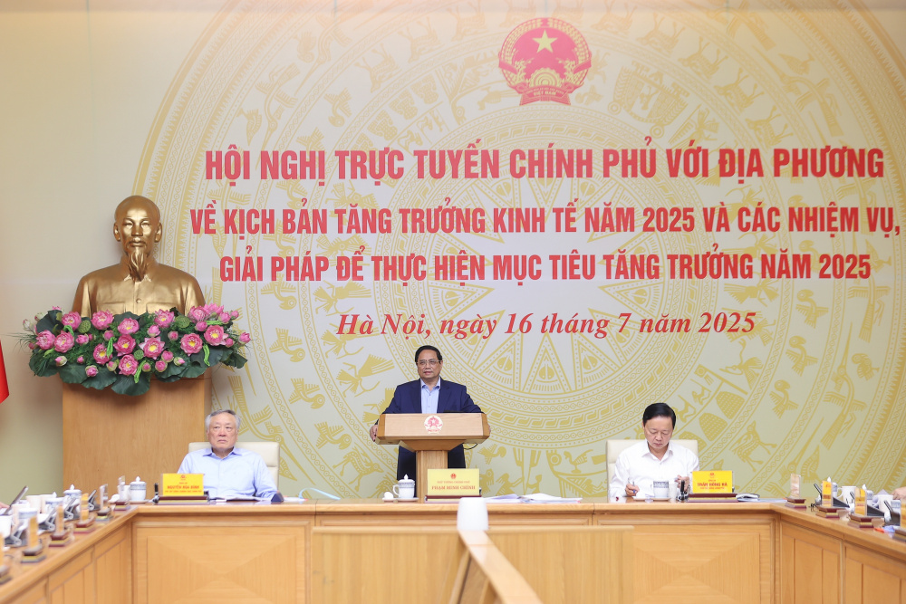 bo-tai-chinh-de-xuat-2-kich-ban-tang-truong_6878bfa166e76 Thủ tướng Phạm Minh Chính chủ trì Hội nghị trực tuyến Chính phủ với địa phương về kịch bản tăng trưởng kinh tế năm 2025 và các nhiệm vụ, giải pháp để thực hiện mục tiêu tăng trưởng năm 2025 - Ảnh: VGP/Nhật Bắc