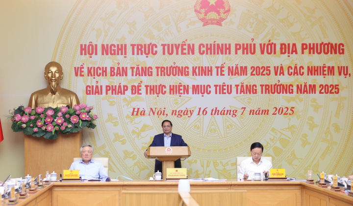 Bộ Tài chính kiến nghị phấn đấu thực hiện kịch bản tăng trưởng 8,3-8,5% năm 2025
