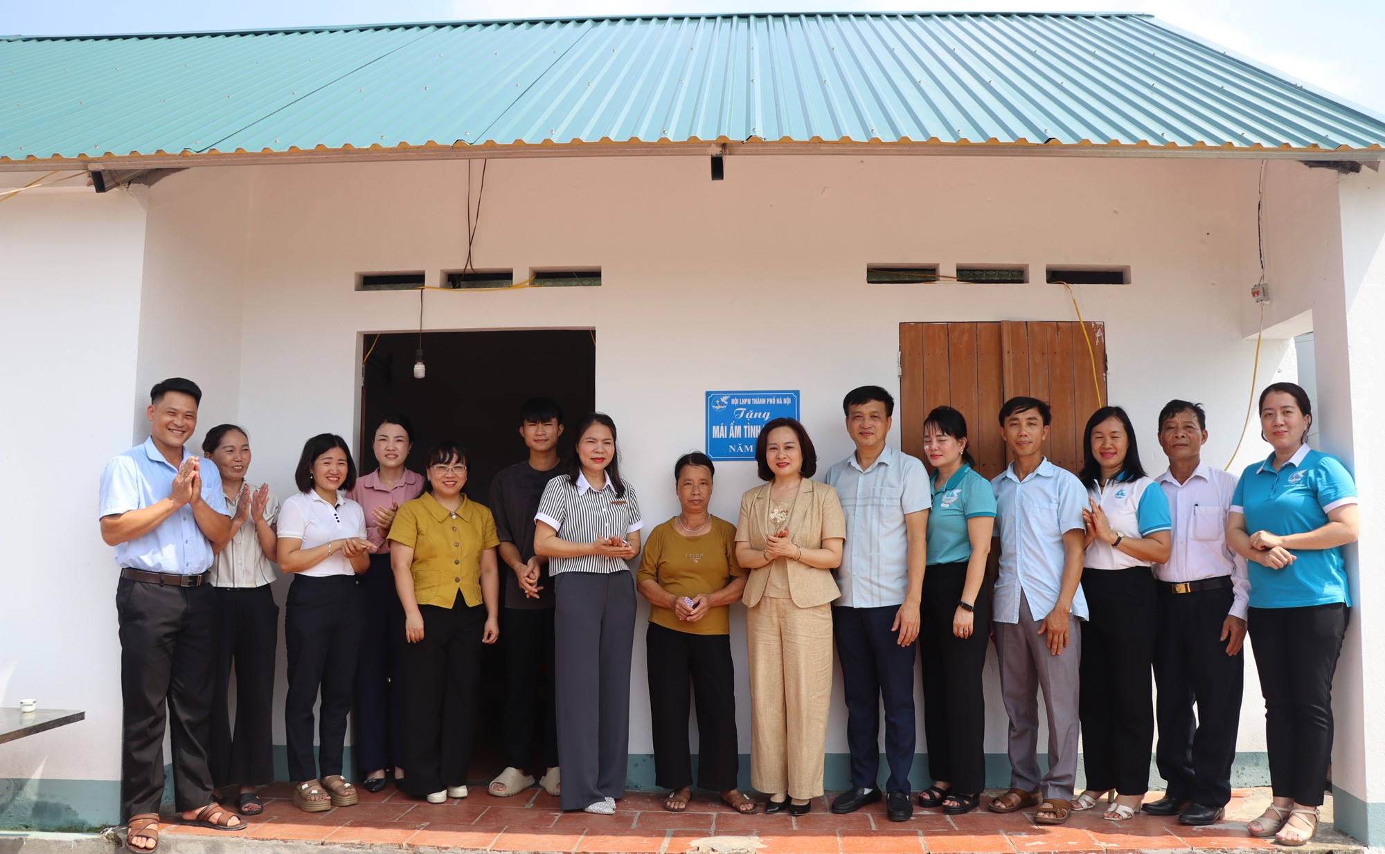 img9633_jbls Hội LHPN Hà Nội: Bàn giao mái ấm tình thương cho hội viên phụ nữ có hoàn cảnh khó khăn xã Trung Giã - ảnh 1