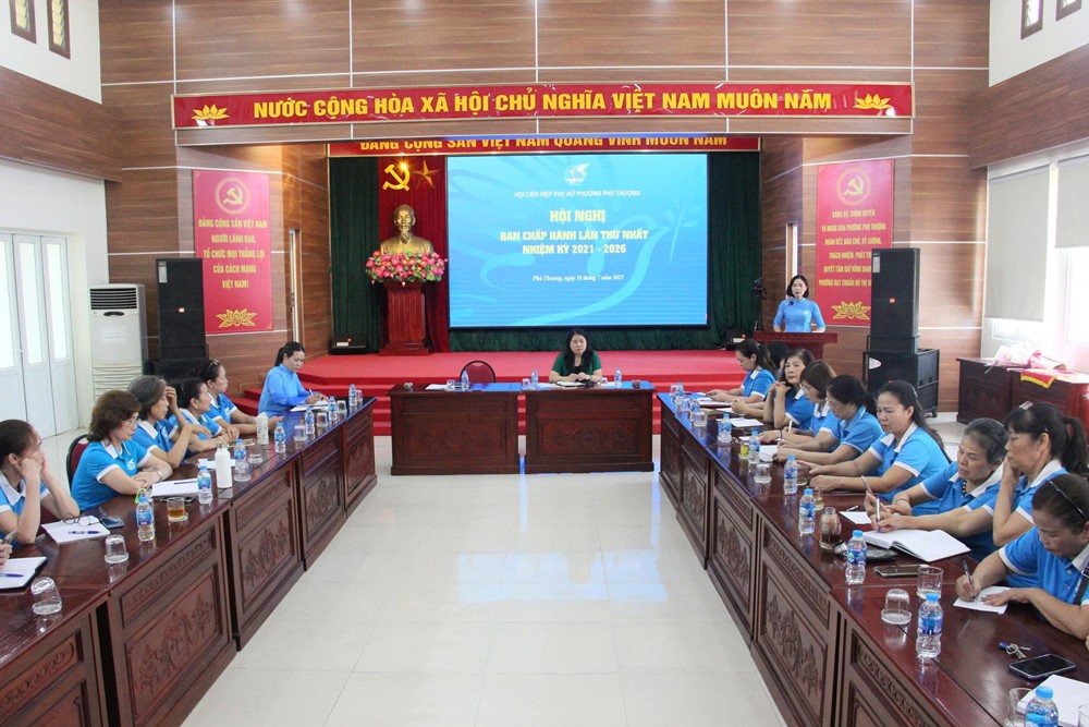 qc2_fycx Hội LHPN Phường Phú Thượng khởi động nhiệm kỳ mới với hội nghị BCH lần thứ nhất - ảnh 1