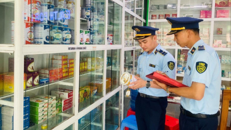 Thủ tướng: “Tuyên chiến không khoan nhượng” với thuốc giả, thực phẩm giả
