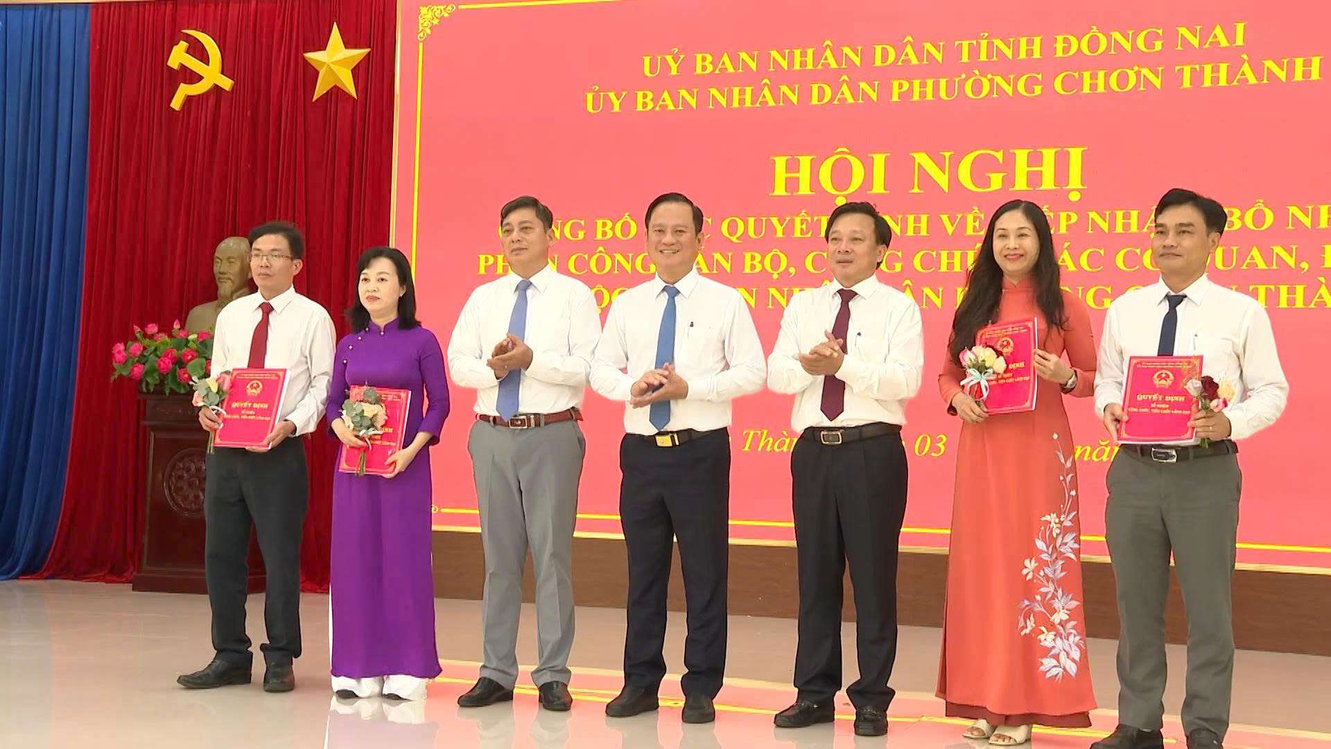 UBND phường Chơn Thành, tỉnh Đồng Nai: Công bố Quyết định về công tác cán bộ