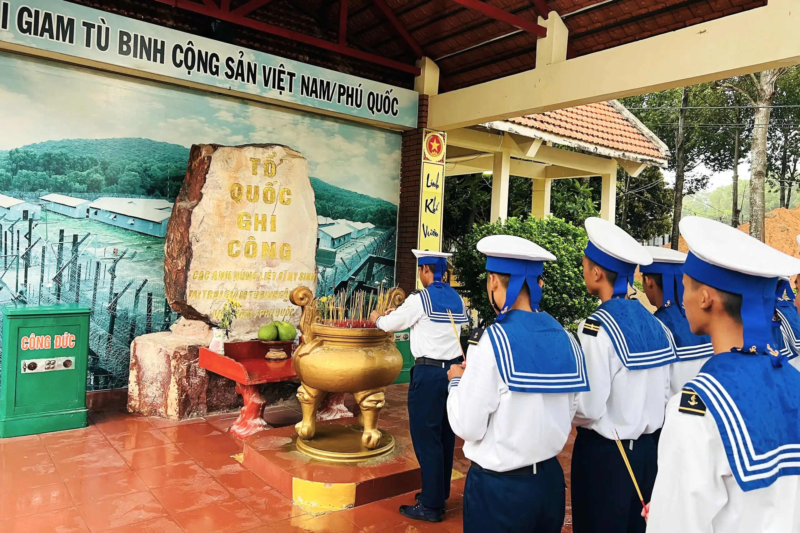 Tuổi trẻ Vùng 5 Hải quân tham gia hành trình “Tôi yêu Tổ quốc tôi”