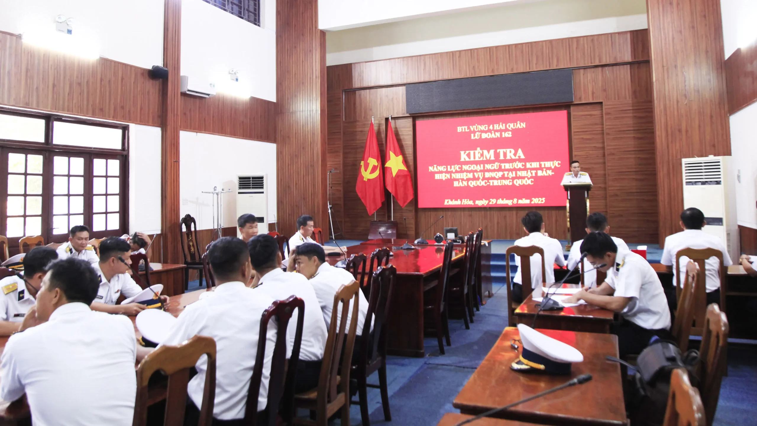 Lữ đoàn 162, Vùng 4 Hải quân kiểm tra năng lực ngoại ngữ đối với cán bộ, chiến sĩ chuẩn bị thực hiện nhiệm vụ đối ngoại quốc phòng