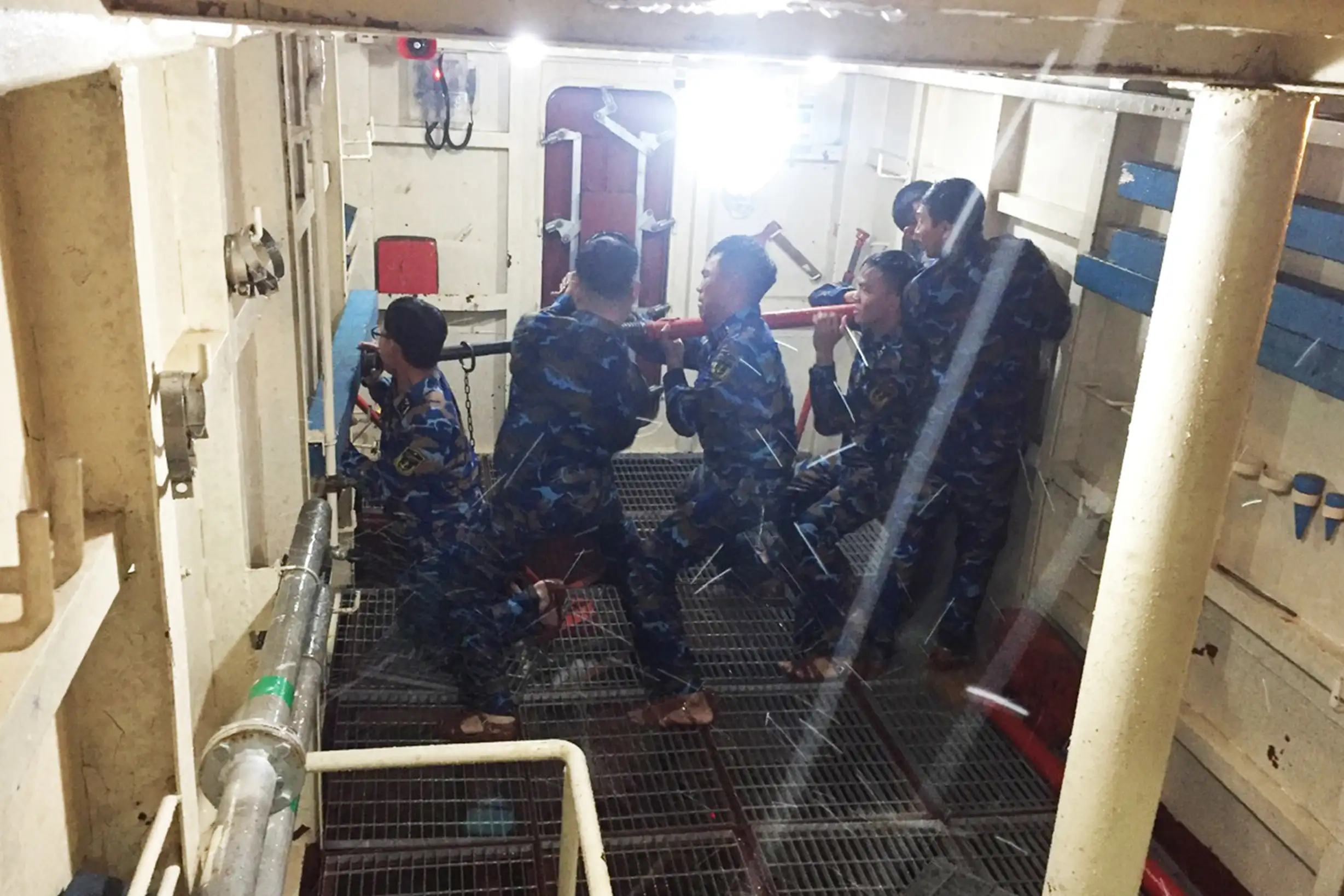 Lữ đoàn 162, Vùng 4 Hải quân khai mạc hội thao đấu tranh bảo vệ sức sống tàu năm 2025