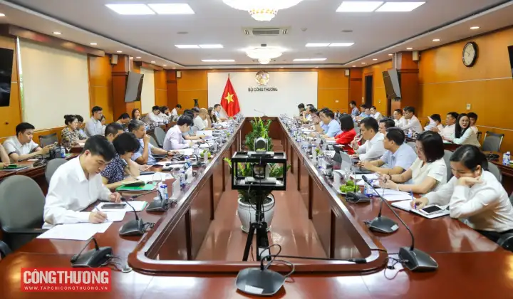 Bộ Công Thương làm việc với tỉnh Tuyên Quang về thúc đẩy phát triển thương mại biên giới
