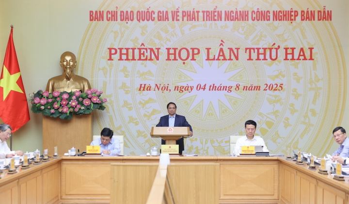 Thủ tướng: Phát triển công nghiệp bán dẫn phải “nghĩ sâu, làm lớn, nhìn xa, trông rộng”
