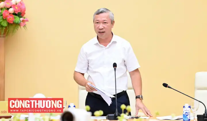Đẩy nhanh tiến độ các dự án nguồn và lưới, tăng cường năng lực cung ứng điện trong dài hạn