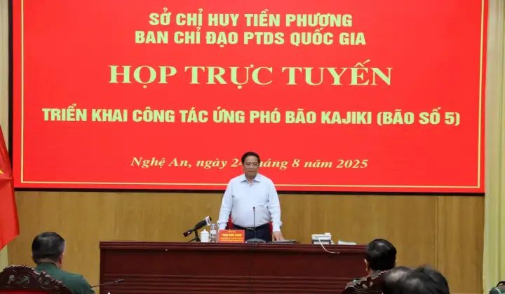 Thủ tướng họp khẩn với các địa phương để ứng phó bão số 5