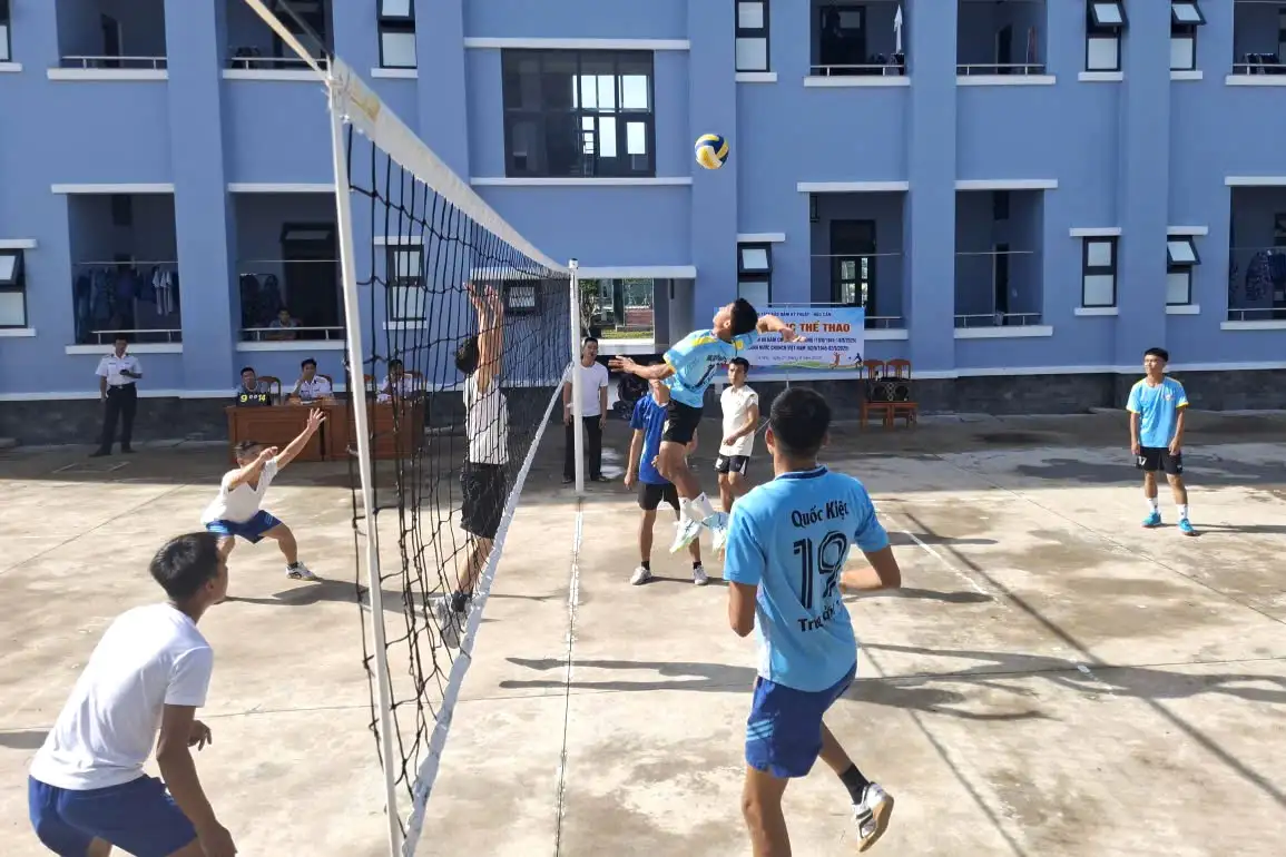 Trung tâm Bảo đảm Kỹ thuật – Hậu cần Vùng 5 Hải quân tổ chức các hoạt động chào mừng Quốc khánh 2/9