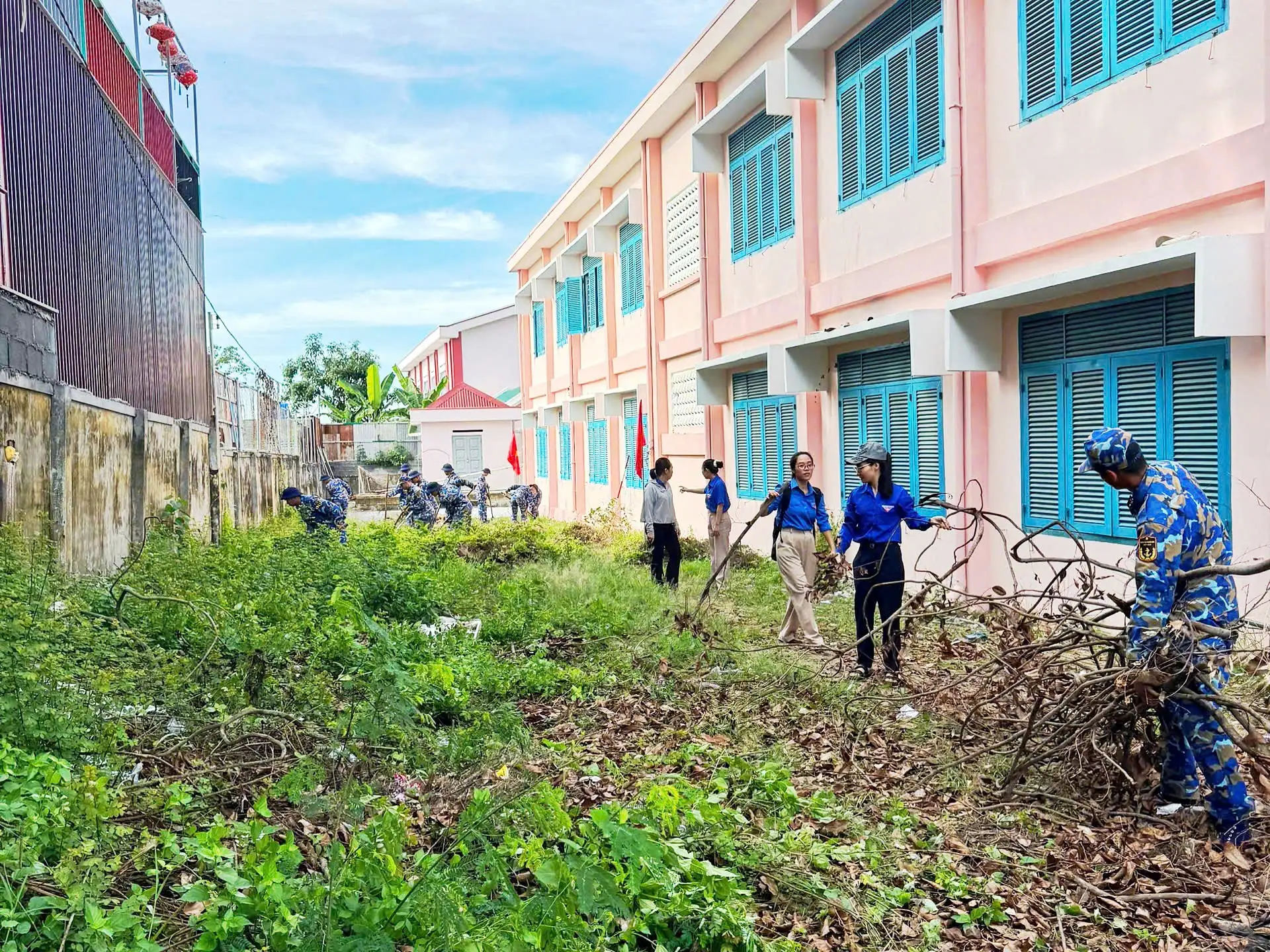 Tuổi trẻ Tiểu đoàn 458 lan toả hoạt động “Ngày thứ 7 tình nguyện”