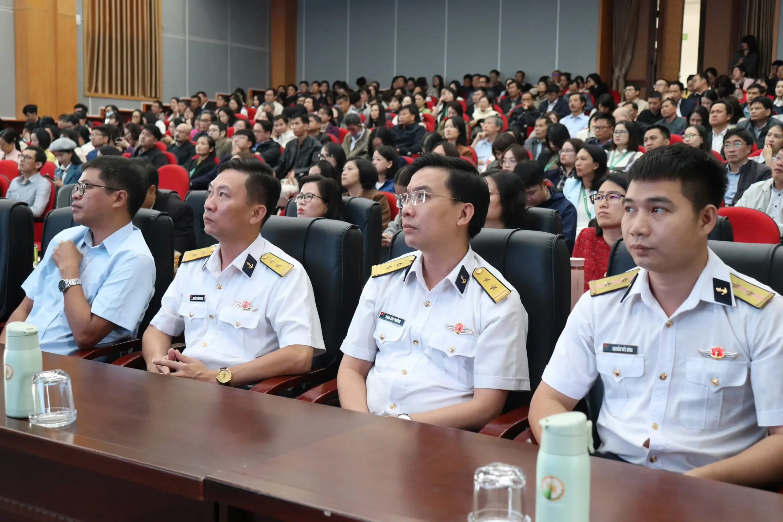 Bộ Tư lệnh Vùng 4 Hải quân tuyên truyền biển, đảo tại Trường Đại học Đà Lạt
