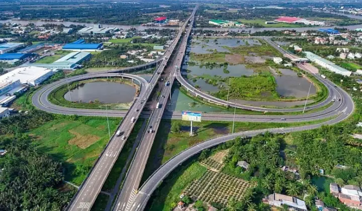 Đẩy mạnh giải ngân vốn đầu tư công, quyết tâm đạt 100% kế hoạch năm 2025