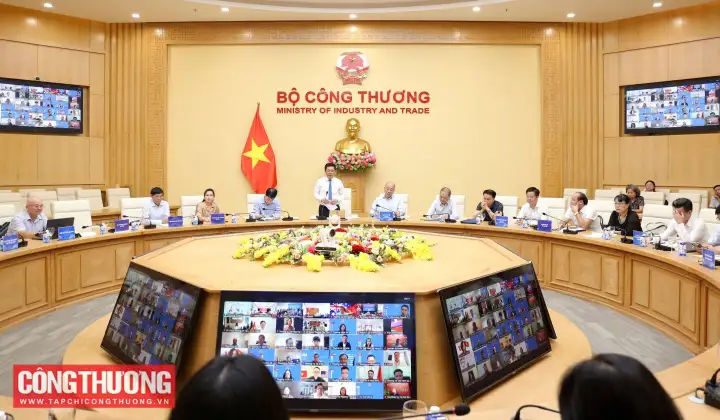 Bộ trưởng Nguyễn Hồng Diên chủ trì Hội nghị giao ban Xúc tiến thương mại với hệ thống Thương vụ Việt Nam ở nước ngoài tháng 8/2025