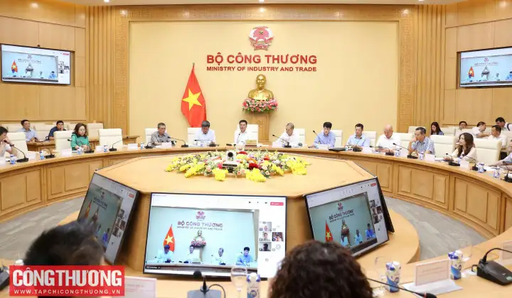 Bộ trưởng Nguyễn Hồng Diên chủ trì Hội nghị thúc đẩy sản xuất, xuất khẩu gạo và ổn định thị trường gạo