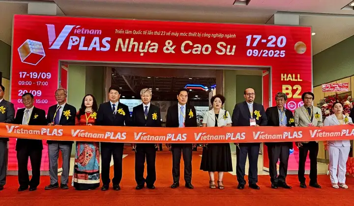 Triển lãm VietnamPlas 2025 quy tụ hơn 650 doanh nghiệp về máy móc, thiết bị ngành nhựa và cao su