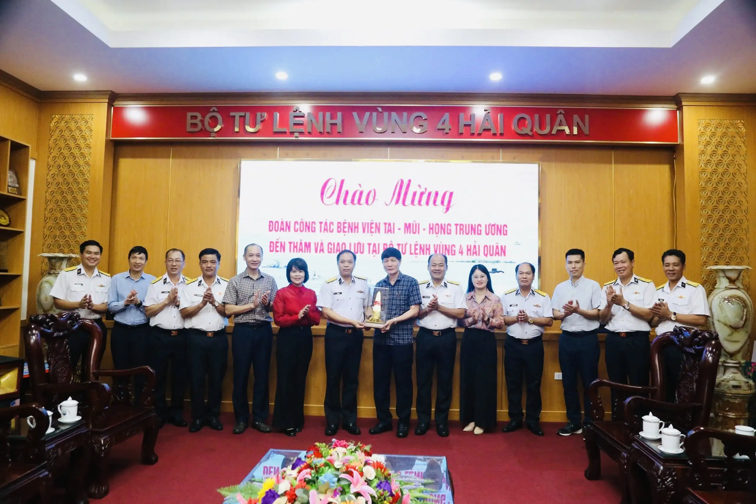 Bộ Tư lệnh Vùng 4 Hải quân tiếp đón đoàn công tác của Bệnh viện Tai – Mũi – Họng Trung ương