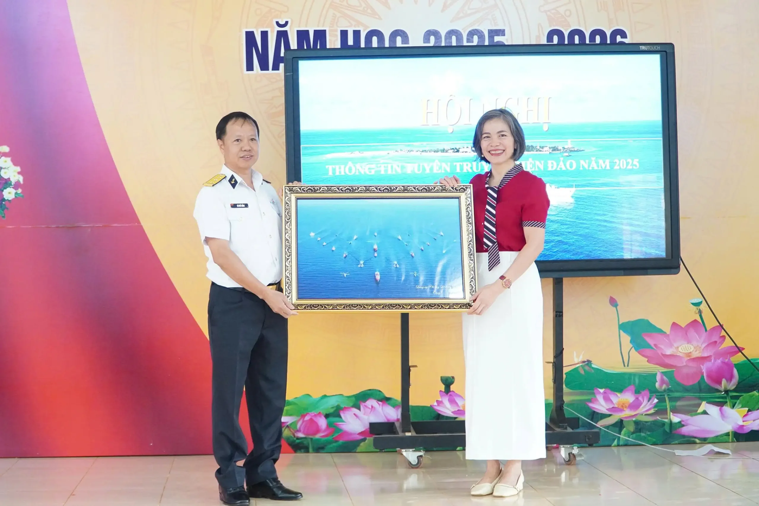 Vùng 4 Hải quân hoàn thành nội dung tuyên truyền biển đảo, thu hút nguồn lực tại Lâm Đồng