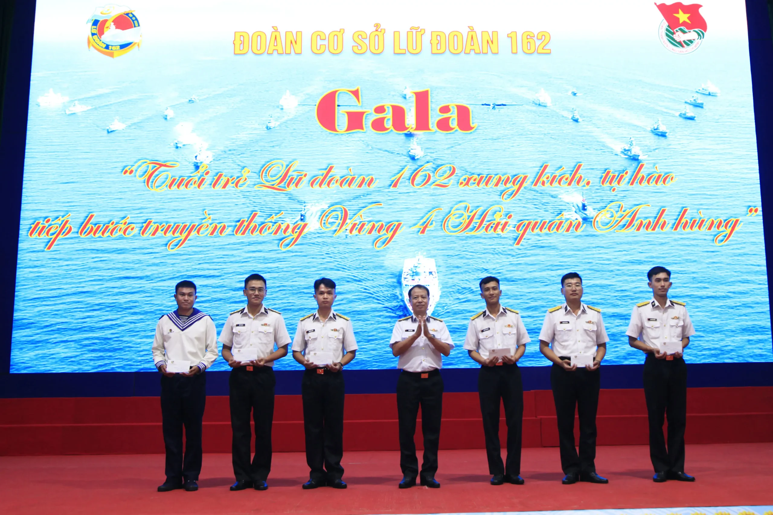 Ấn tượng đêm Gala “Tuổi trẻ Lữ đoàn 162 xung kích, tự hào tiếp bước 50 năm truyền thống Vùng 4 Hải quân anh hùng”