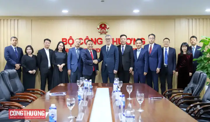 Tăng cường quan hệ hợp tác kinh tế – thương mại giữa Việt Nam và Trùng Khánh (Trung Quốc)