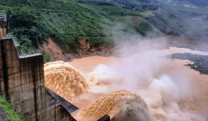 Bộ trưởng Bộ Công Thương: Chủ động ứng phó với mưa lũ, lũ lớn do hoàn lưu bão gây ra