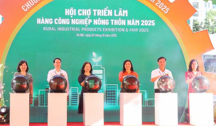 Khai mạc Hội chợ triển lãm hàng công nghiệp nông thôn năm 2025: Lan tỏa giá trị sản phẩm Việt
