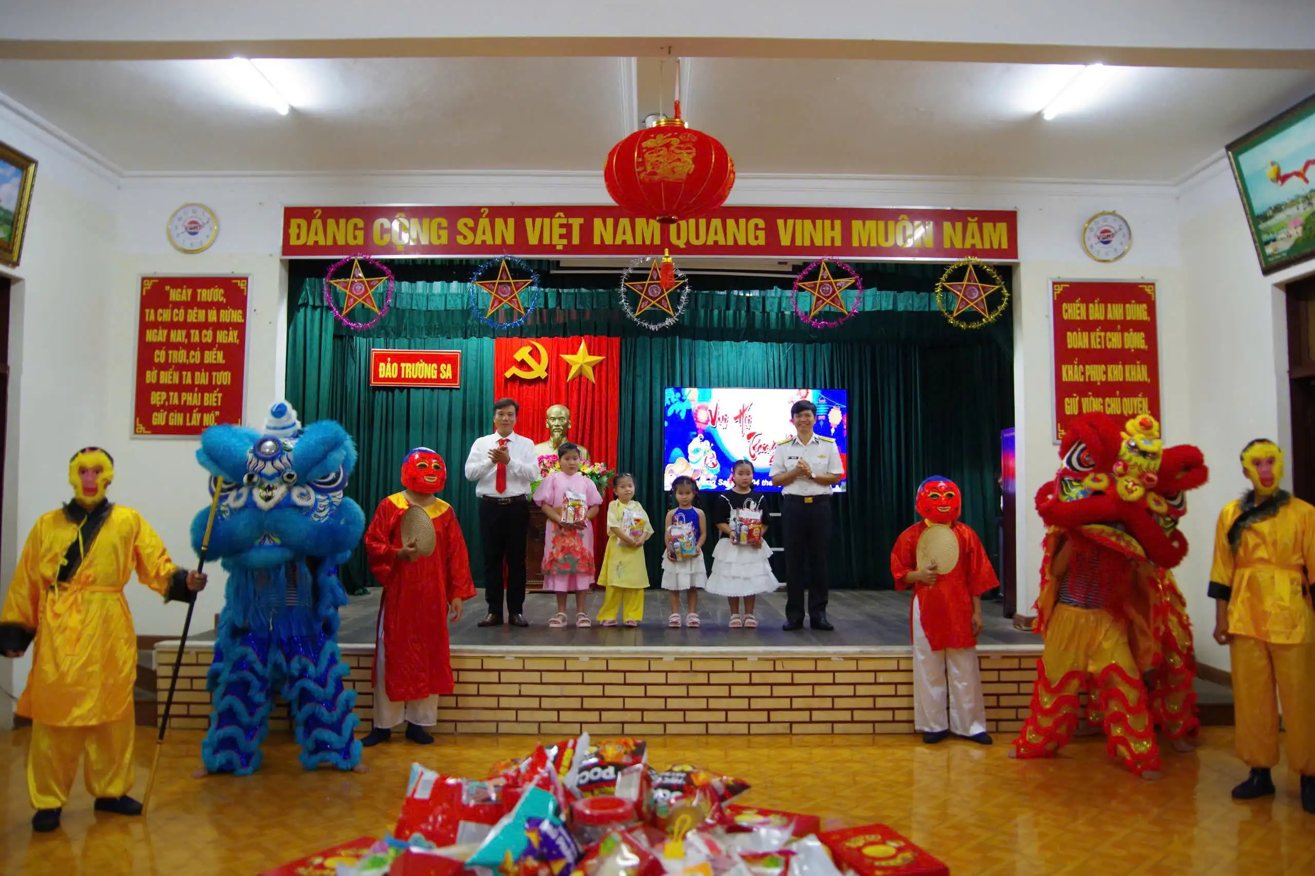 Trung thu ấm áp trên Đặc khu Trường Sa