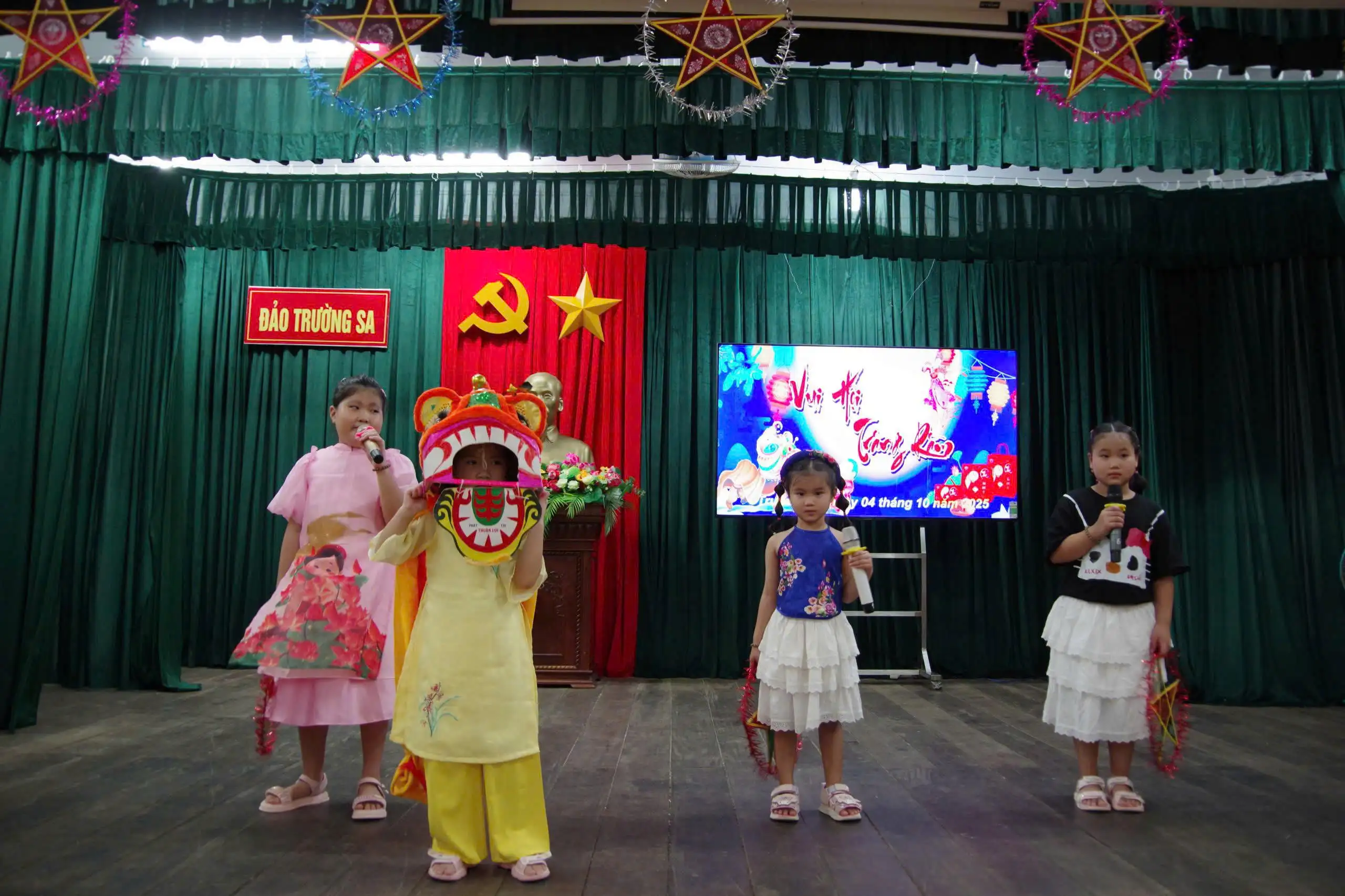 Trung thu ấm áp trên Đặc khu Trường Sa