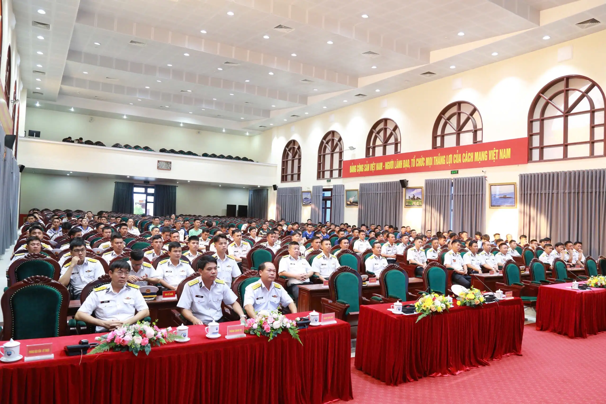 Vùng 4 Hải quân: Khai mạc giải thể dục thể thao chào mừng kỷ niệm 50 năm Ngày truyền thống và đón nhận Huân chương bảo vệ Tổ quốc Hạng Nhì