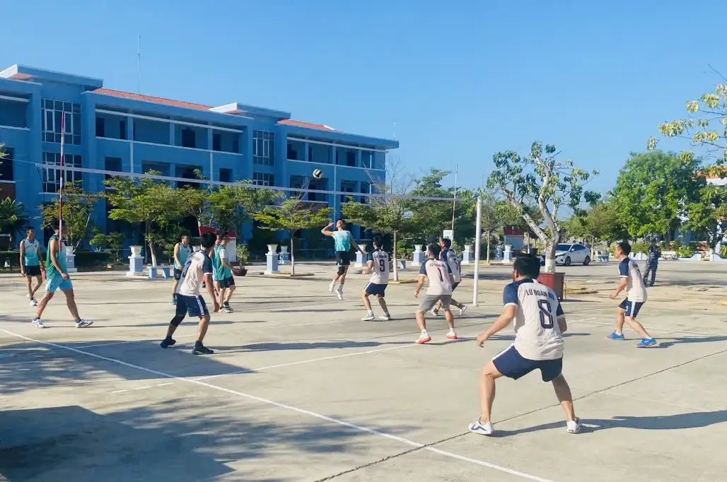 Vùng 4 Hải quân: Khai mạc giải thể dục thể thao chào mừng kỷ niệm 50 năm Ngày truyền thống và đón nhận Huân chương bảo vệ Tổ quốc Hạng Nhì