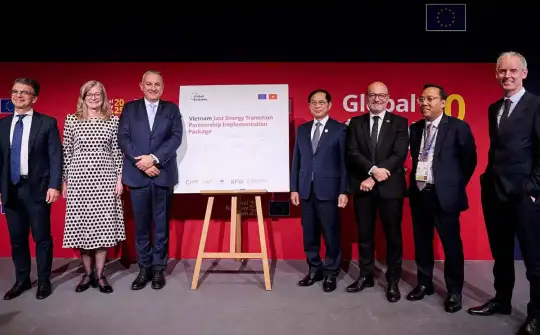 Thứ trưởng Nguyễn Hoàng Long dự lễ công bố gói hỗ trợ JETP 430 triệu euro cho Việt Nam và công bố hỗ trợ của EU cho Lưới điện Năng lượng ASEAN