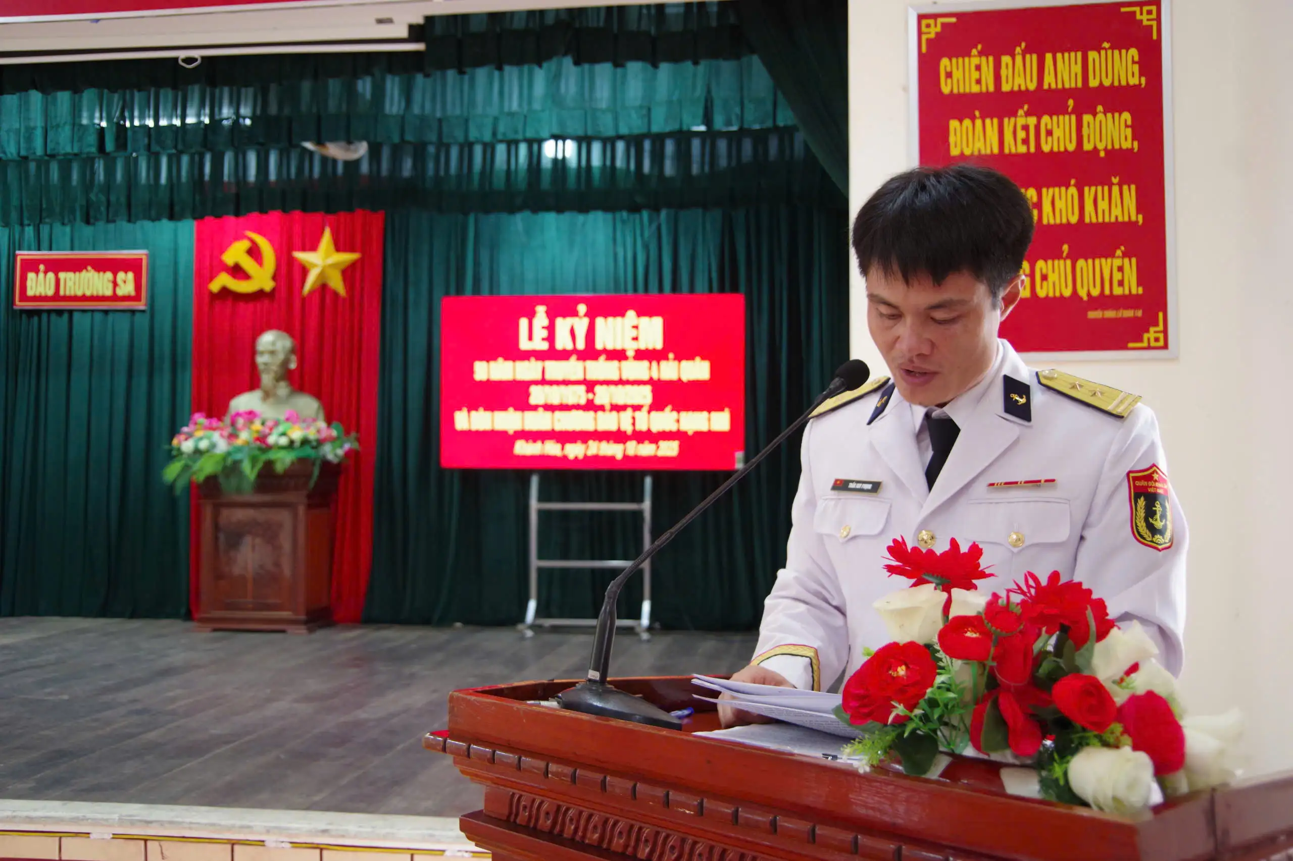 Vùng 4 Hải quân đồng loạt tổ chức các hoạt động giáo dục truyền thống, hướng tới lễ kỷ niệm 50 năm