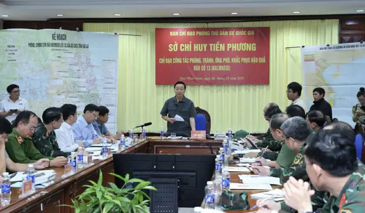 Sẵn sàng mọi phương án để ứng phó với bão số 13