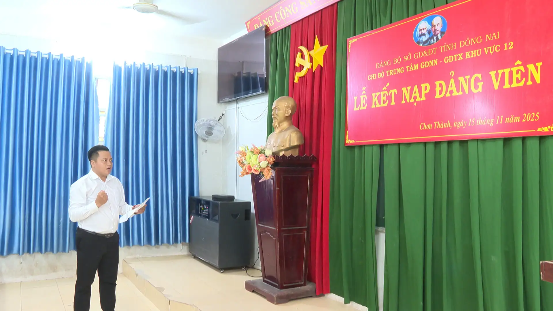 Trung tâm Giáo dục nghề nghiệp-Giáo dục thường xuyên Khu vực 12, tổ chức Lễ kết nạp Đảng cho học sinh