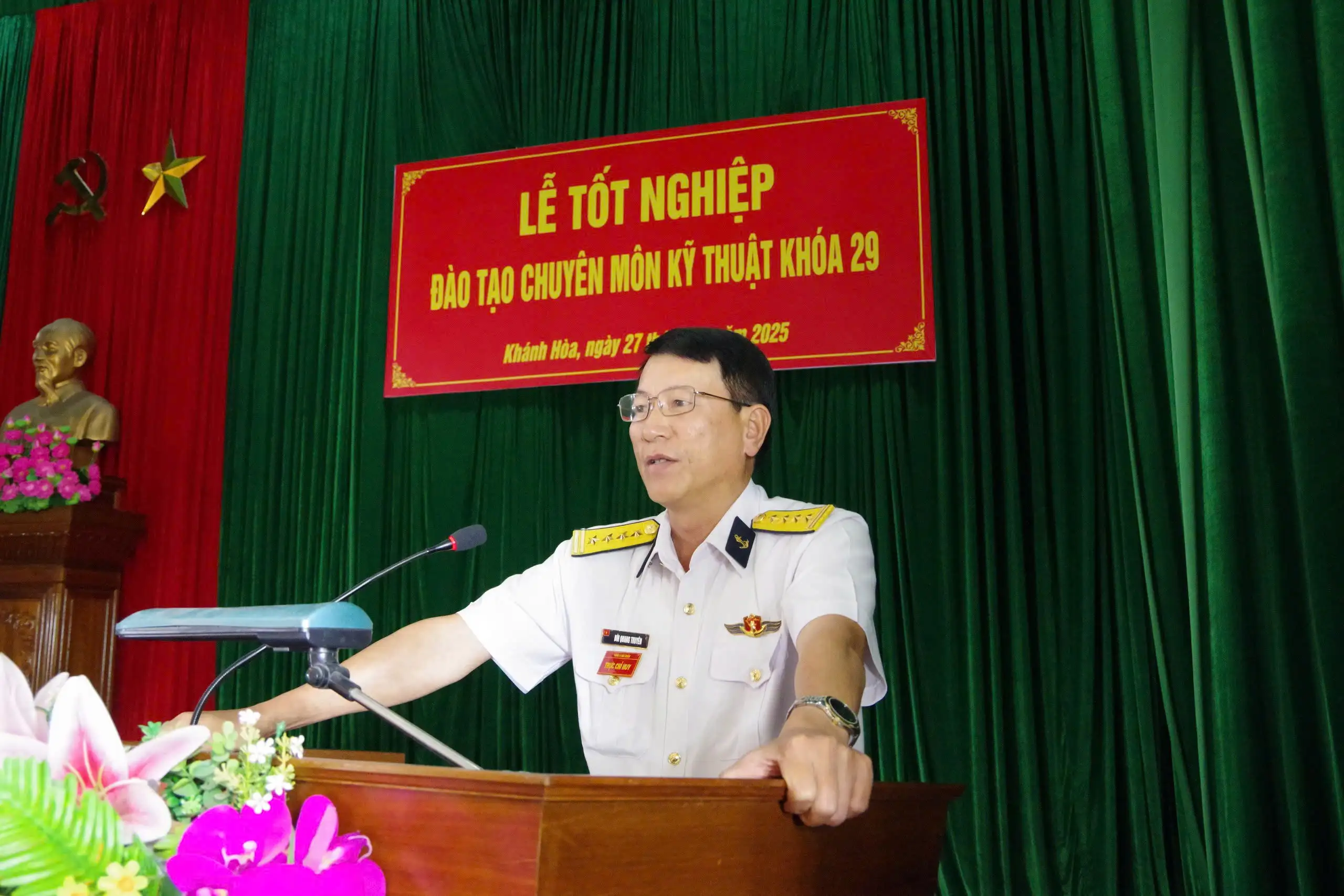 Trung tâm Huấn luyện Vùng 4 Hải quân tổ chức lễ tốt nghiệp đào tạo chuyên môn kỹ thuật sơ cấp khoá 29 đối tượng 5 tháng năm 2025