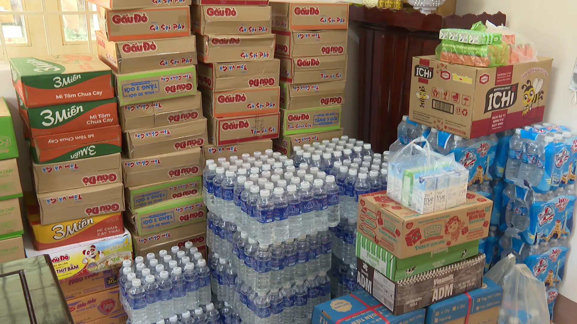 Trường TH&THCS Lương Thế Vinh, phường Chơn Thành: lan tỏa ủng hộ đồng bào các tỉnh, thành phố bị thiệt hại do mưa lũ