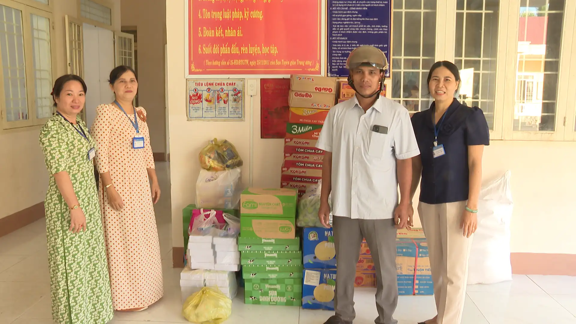 Trường TH&THCS Lương Thế Vinh, phường Chơn Thành: lan tỏa ủng hộ đồng bào các tỉnh, thành phố bị thiệt hại do mưa lũ