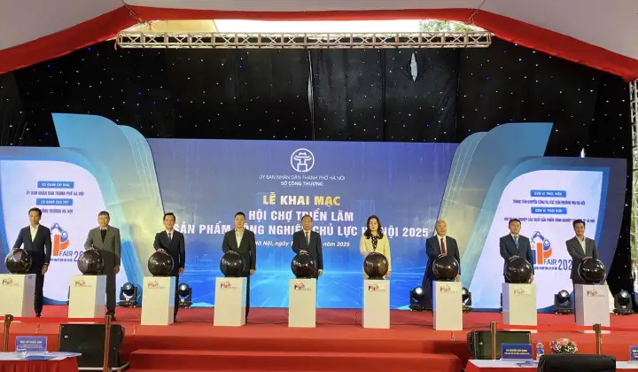 Hà Nội khai mạc Hội chợ triển lãm sản phẩm công nghiệp chủ lực 2025