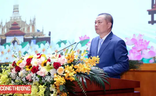 Nhiều kết quả quan trọng trong thương mại biên giới Việt Nam – Lào