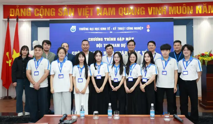 Đội thi Enerwise – UNETI: Hiểu luật để sống xanh hơn