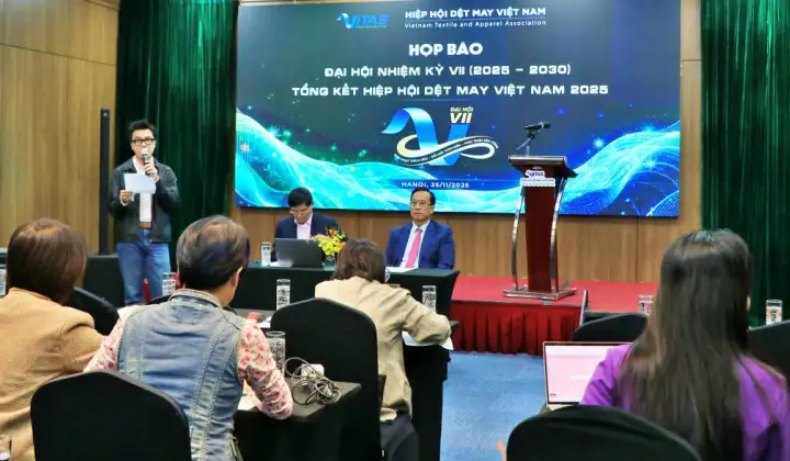 Vượt nhiều áp lực Dệt May Việt Nam duy trì đà tăng trưởng
