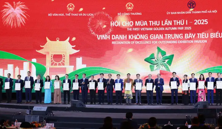 Vinh danh 30 tổ chức, doanh nghiệp có “Không gian trưng bày tiêu biểu” tại Hội chợ Mùa thu lần thứ I – 2025