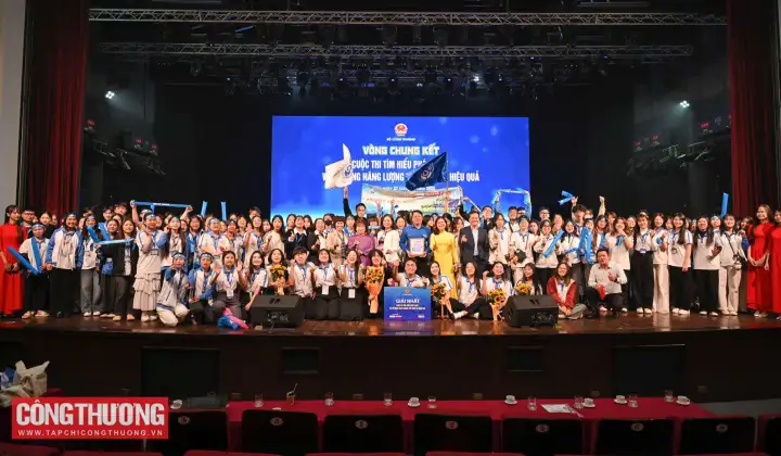 Đội thi UNETI xuất sắc giành Giải Nhất tại Vòng Chung kết Cuộc thi Tìm hiểu Pháp luật về sử dụng năng lượng tiết kiệm và hiệu quả