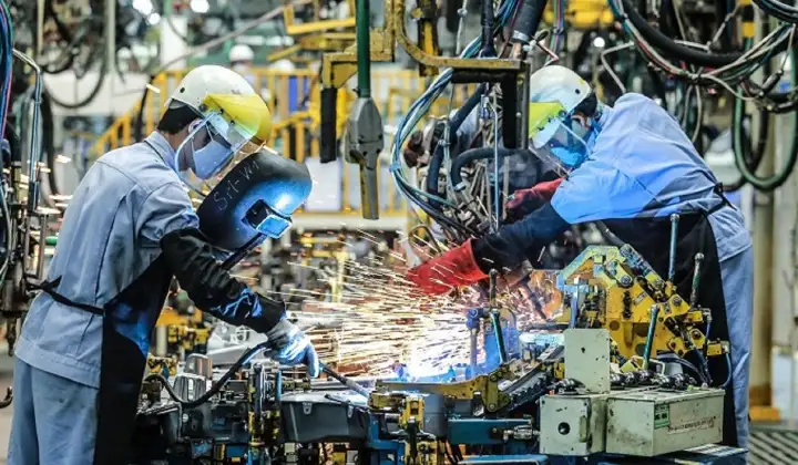 Thi đua cao điểm khắc phục khó khăn, tăng tốc hoàn thành mục tiêu 2025