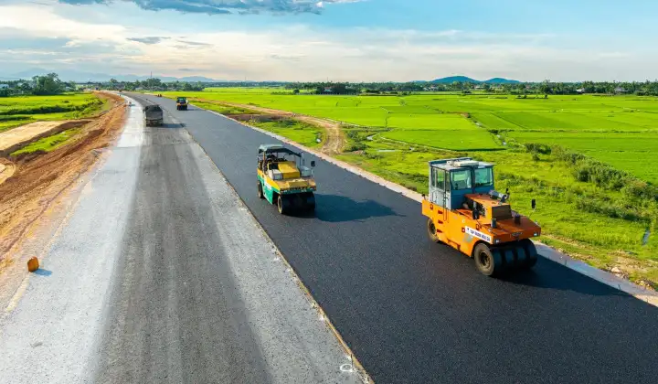 Đẩy nhanh tiến độ 4 dự án cao tốc trọng điểm Bắc – Nam